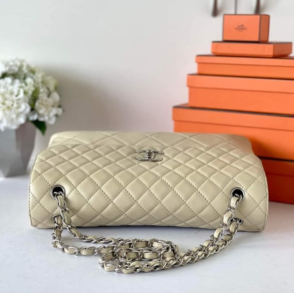 💯% Authentic Chanel Jumbo Single Flap Soft Lambskin in Beige SHW - Picture 4 of 6